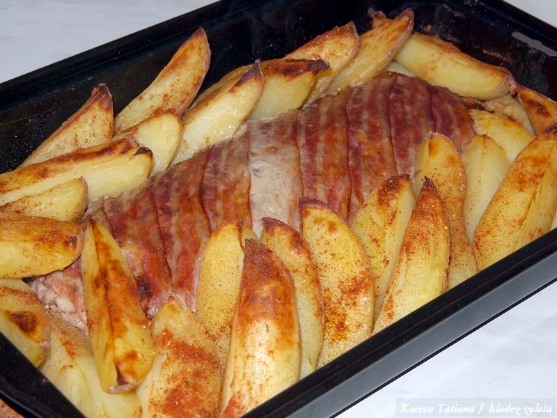 Рулет с яйцом и пряным картофелем Рулет с яйцом и пряным картофелем