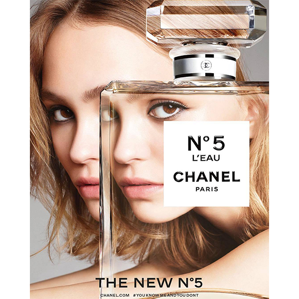 15 Круче, чем мама: дочь <br> Ванессы Паради <br> в рекламе Chanel