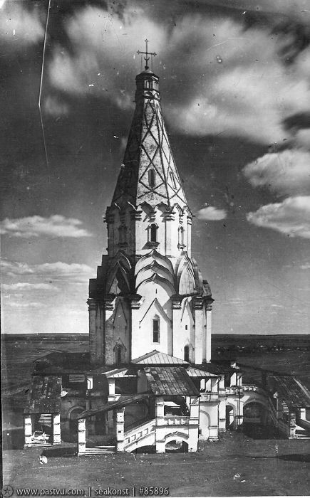 Прогулки по Коломенскому. Храм Вознесения. Прогулки по Коломенскому. Храм Вознесения.