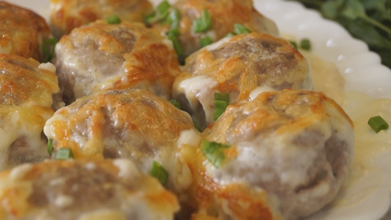 Очень вкусные фрикадельки запеченные в сливочном соусе