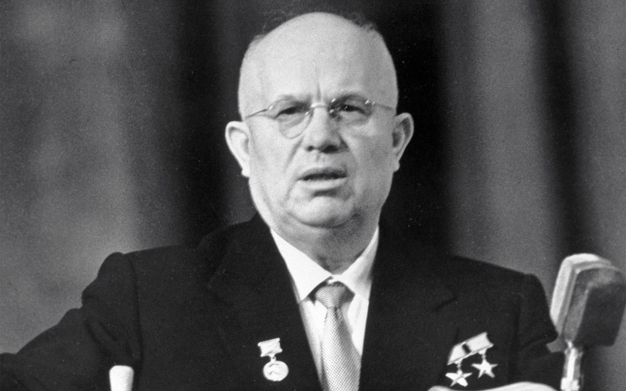 nikita kruschev Nikita khrushchev was the leader of the soviet union during the cuban missile crisis of 1963when khrushchev backed down and removed soviet nuclear missiles from cuba, his credibility was in tatters within the soviet union’s political hierarchy and it was only a matter of time before he was edged out of office. nikita kruschev Nikita khrushchev was the leader of the soviet union during the cuban missile crisis of 1963when khrushchev backed down and removed soviet nuclear missiles from cuba, his credibility was in tatters within the soviet union’s political hierarchy and it was only a matter of time before he was edged out of office.