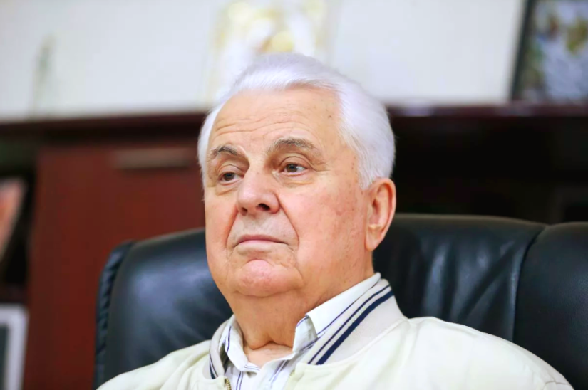 Кравчук объяснил, что должен сказать Зеленский во время парижской встречи