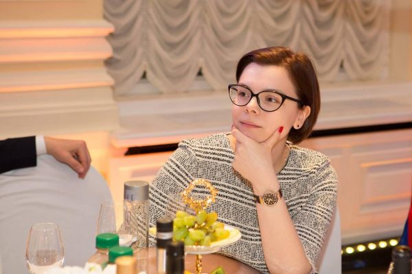 «Он влюбился в ее закрытый рот, а теперь она его раскрыла» — Молодая жена стала головной болью для Петросяна