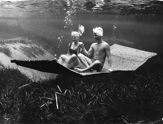 Сложно поверить, но эти подводные фотографии были сняты в 1938 году. Сложно поверить, но эти подводные фотографии были сняты в 1938 году.