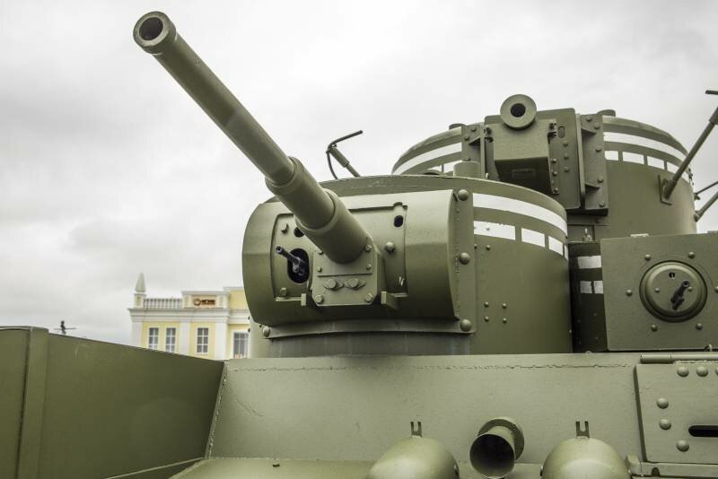 Рассказы об оружии. Танк Т-35. Самый бесполезный в мире? Рассказы об оружии. Танк Т-35. Самый бесполезный в мире? рассказы об оружии, страницы истории, танк т-35