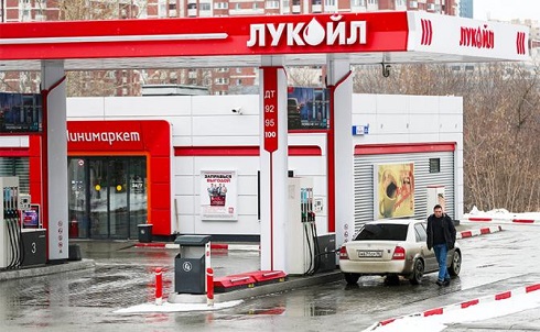 Сечин дал Америке дешевый бензин, россияне обойдутся Сечин дал Америке дешевый бензин, россияне обойдутся