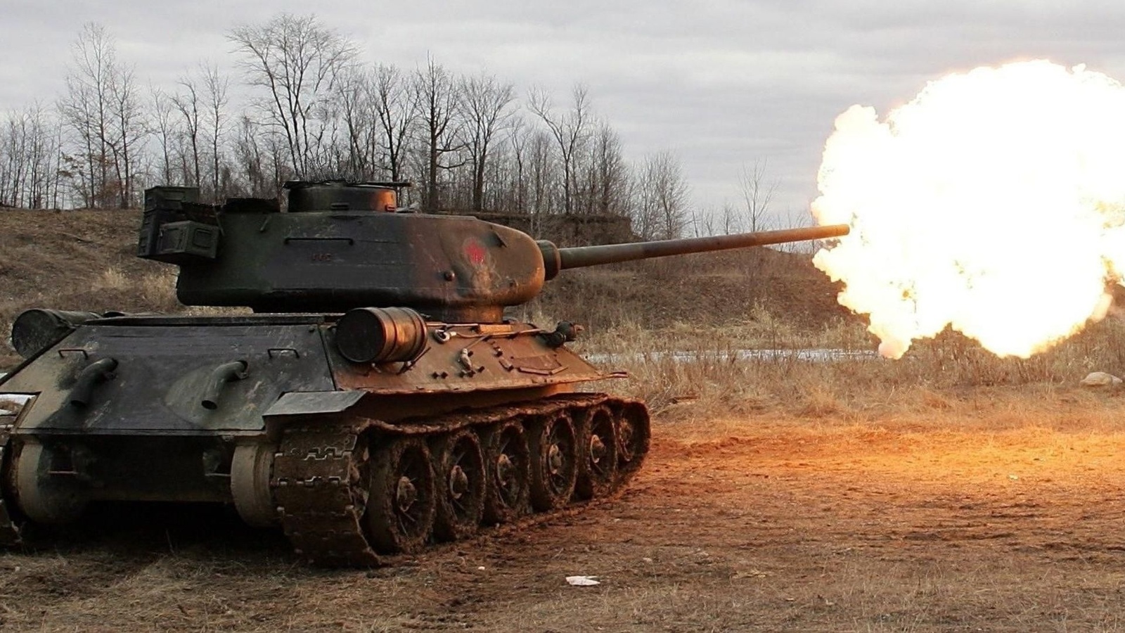 Танк т-34 в бою