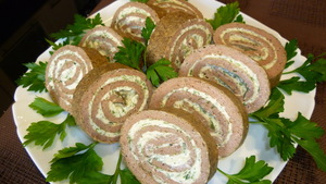 Фото к рецепту: Рулет из куриной печени Фото к рецепту: Рулет из куриной печени