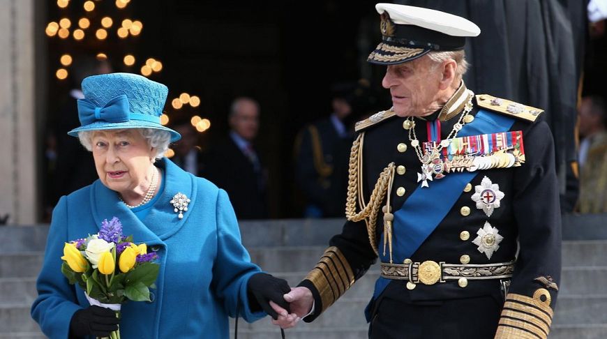 Принцу Филиппу 95 лет: 15 самых забавных оплошностей супруга королевы