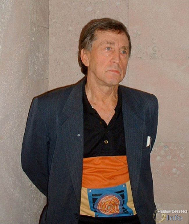 Человек, который засунул голову в ускоритель частиц