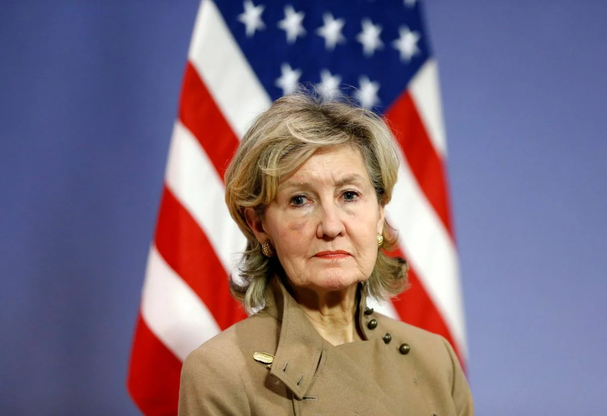 Кей Бейли Хатчисон, официальный представитель США при НАТО. Источник изображения: https://vk.com/denis_siniy