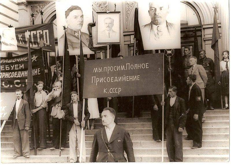 Почему Прибалтика с радостью встретила советскую власть? Почему Прибалтика с радостью встретила советскую власть?