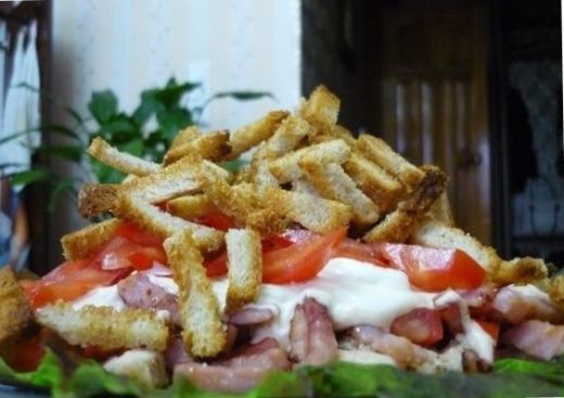 Салат кармен с курицей и ветчиной рецепт