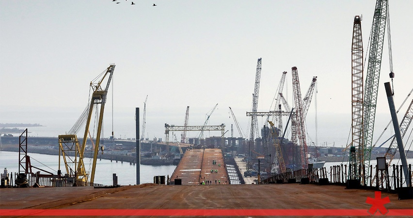 Сдача объектов безопасности на дорогах к мосту в Крым отложена почти на полгода Сдача объектов безопасности на дорогах к мосту в Крым отложена почти на полгода