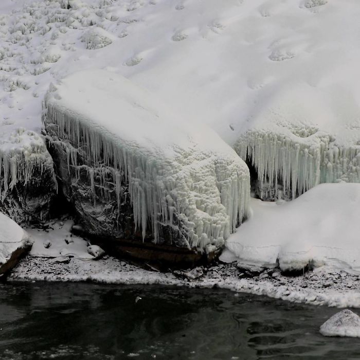 Frozen Niagara Falls