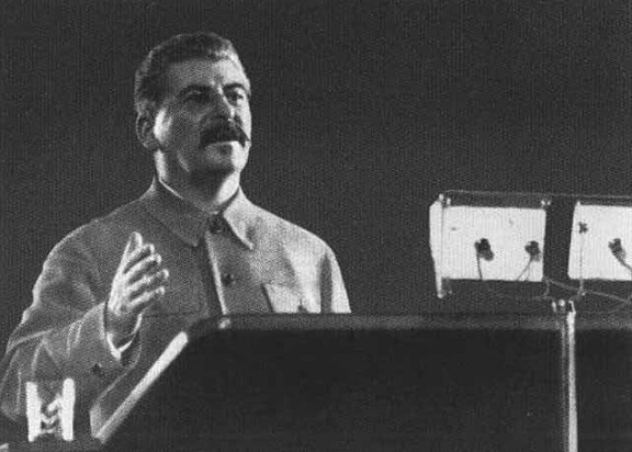 Почему на записях у Сталина был акцент