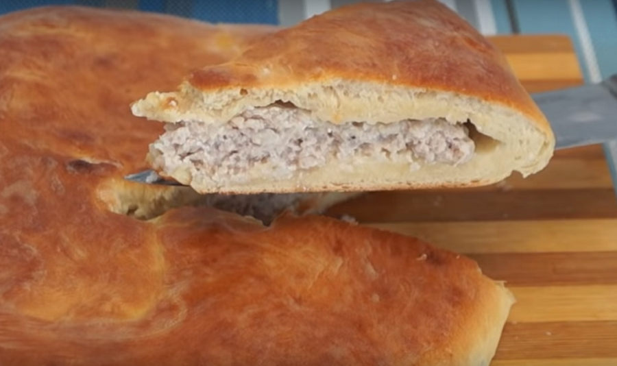 Мясной пирог по-деревенски: простой, сытный и вкусный Мясной пирог по-деревенски: простой, сытный и вкусный