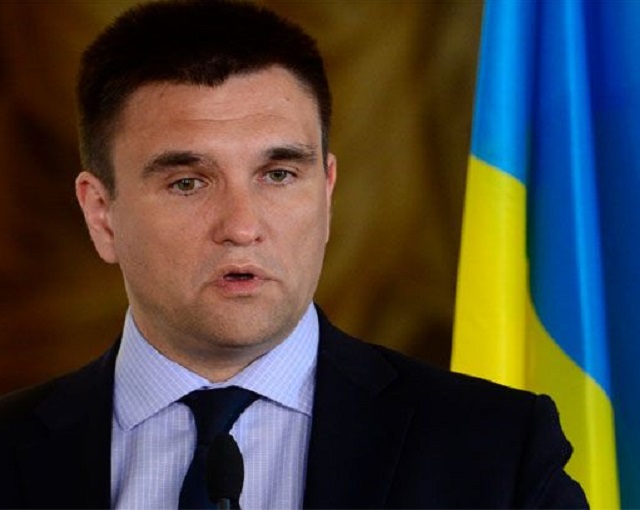 Украина насмешила истерикой из-за форума в Крыму Украина насмешила истерикой из-за форума в Крыму