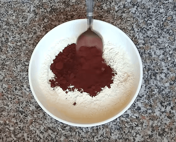 Он сладкий, и его пекут на сковородке. Блин? Нет, торт! Он сладкий, и его пекут на сковородке. Блин? Нет, торт!