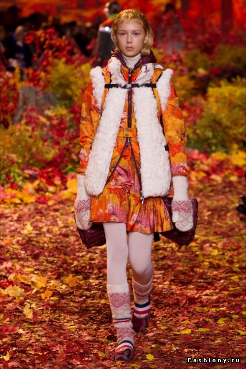 Moncler Gamme Rouge осень-зима 2017-2018 -- очень уютно, комфортно и даже шикарно Moncler Gamme Rouge осень-зима 2017-2018 -- очень уютно, комфортно и даже шикарно