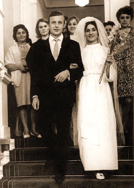 4. София Ротару (певица) и Анатолий Евдокименко 4. София Ротару (певица) и Анатолий Евдокименко СССР, свадьбы