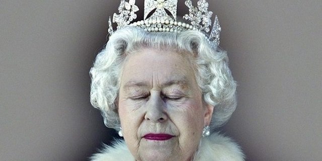 Букингемский дворец сообщил о смерти королевы Елизаветы? Букингемский дворец сообщил о смерти королевы Елизаветы?