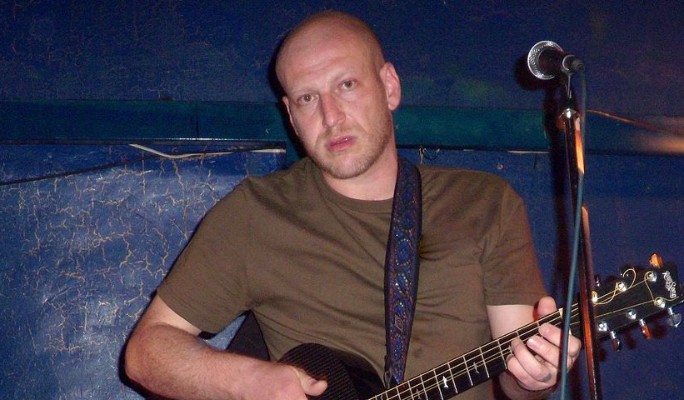 Глумившийся над смертью русских военных певец приехал на заработки в Москву Глумившийся над смертью русских военных певец приехал на заработки в Москву
