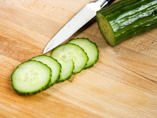 Канапе на шпажках на праздничный стол! Канапе на шпажках на праздничный стол!
