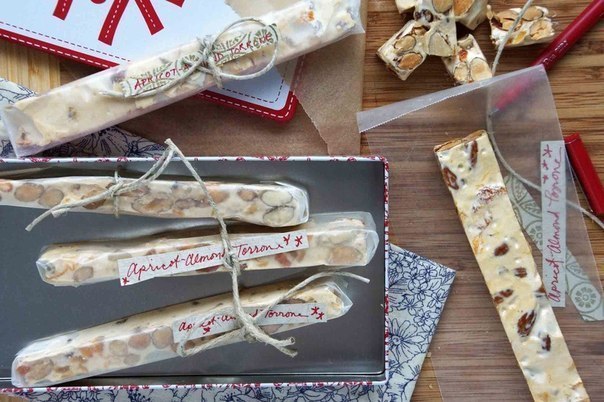 Мягкая нуга с орехами и курагой Мягкая нуга с орехами и курагой