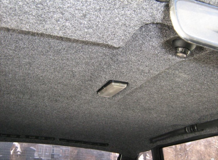Как обновить обшивку потолка в автомобиле