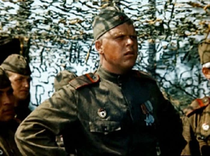 Михаил Кокшенов в фильме *Женя, Женечка и *Катюша*, 1967 | Фото: kino-teatr.ru Михаил Кокшенов в фильме *Женя, Женечка и *Катюша*, 1967 | Фото: kino-teatr.ru