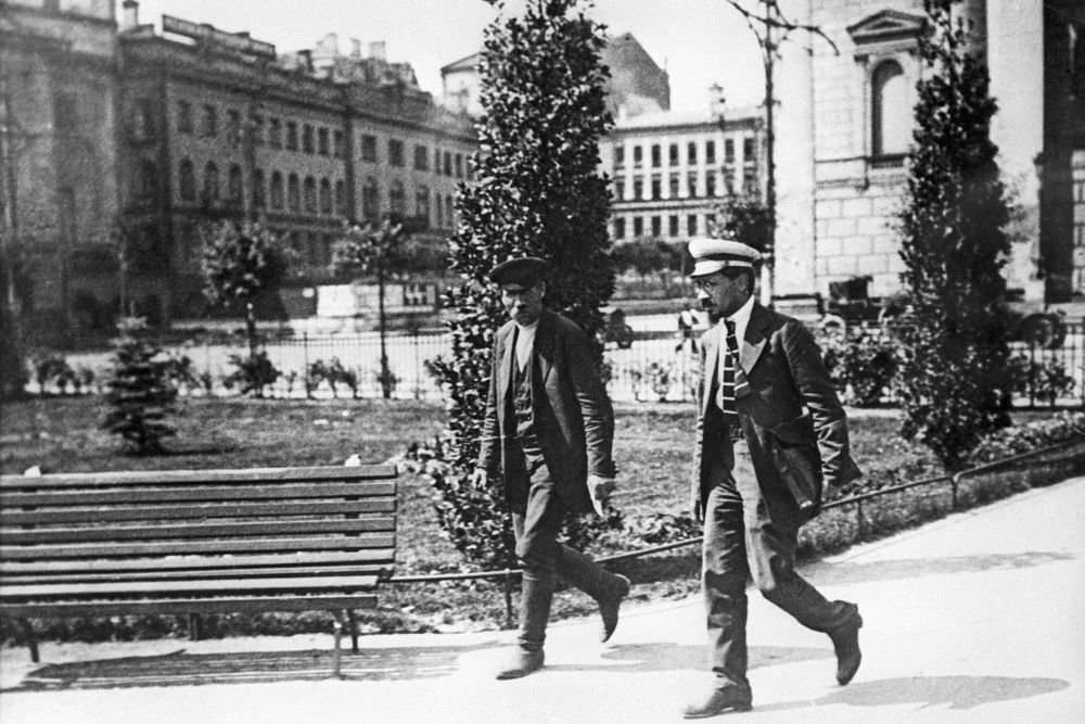 Мещанин Яков Свердлов Мещанин Яков Свердлов