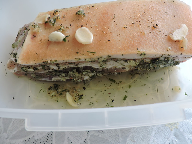 Накрыла крышкой и оставила на кухне. Накрыла крышкой и оставила на кухне. еда, свиная грудинка, своими руками, сделай сам