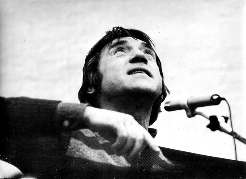 77. МФТИ, г. Жуковский, 20 февраля 1980 года. Фото Игоря Козлова 77. МФТИ, г. Жуковский, 20 февраля 1980 года. Фото Игоря Козлова Владимир Высоцкий, Русские актеры, Русские поэты, история