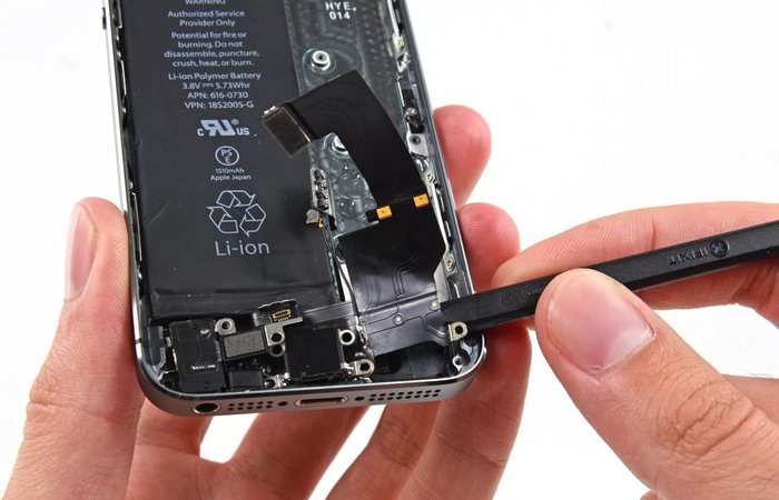 IPhone 8 - это отсутствие разъёма для наушников. IPhone 8 - это отсутствие разъёма для наушников.
