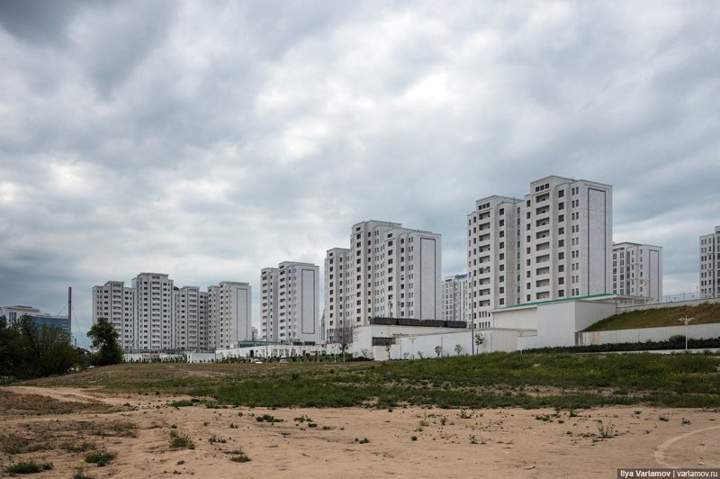 Туркменистан: обратная сторона луны Туркменистан: обратная сторона луны Ашхабад, пыль в глаза, туркменистан