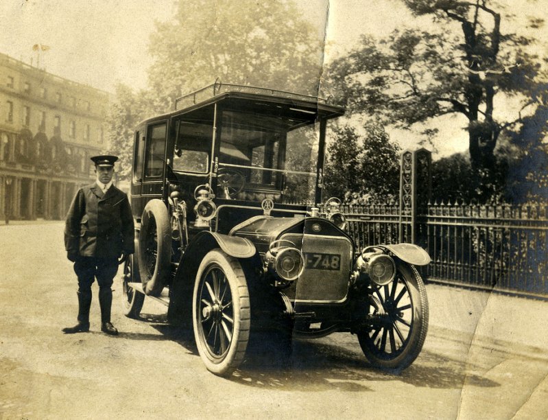 Wolseley-Siddeley лимузин и шофер, Лондон, 1906-1907 Wolseley-Siddeley лимузин и шофер, Лондон, 1906-1907 винтажные фото, история, олдтаймер, ретро, ретро авто, ретро фото, старина, фото