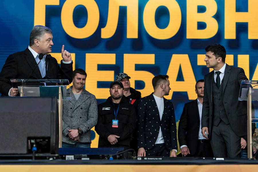 Порошенко и Зеленский на дебатах, 19.04.19.png Поколения Зеленского, Порошенко, Путина… Чего хотят эти люди?