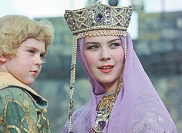 Кадр из фильма *Сказка о царе Салтане*, 1966 | Фото: sovsekretno.ru Ларисе Голубкиной – 80 лет: Чего зрители не знают о знаменитой актрисе
