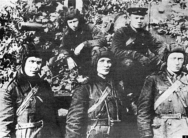 Двадцать два против одного. Как танкист Колобанов унизил Третий рейх Двадцать два против одного. Как танкист Колобанов унизил Третий рейх