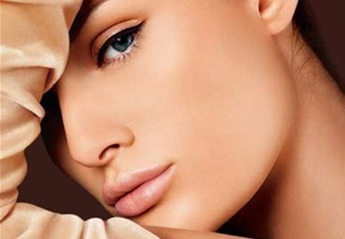 СЕКРЕТЫ КРАСОТЫ. 10 хитростей тонального крема СЕКРЕТЫ КРАСОТЫ. 10 хитростей тонального крема