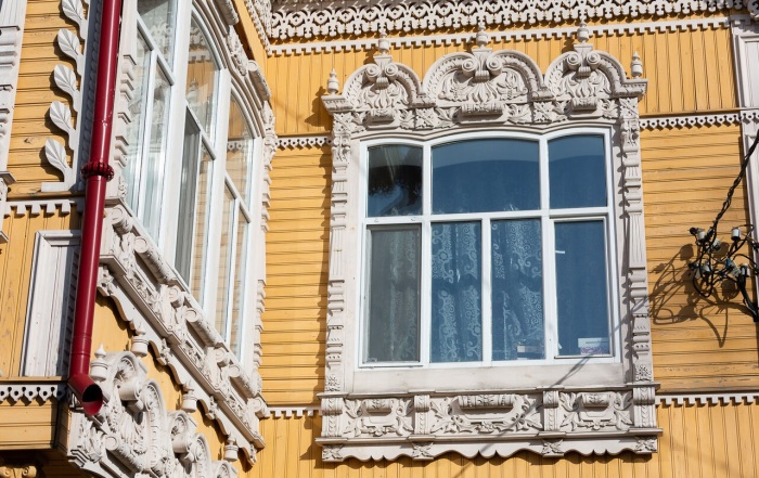 Дом с жар-птицами потрясает обилием декоративных элементов. /Фото: tomsk.ru/Фото: tomsk.ru Для кого строили кружевные дома с драконами, жар-птицами, свитками: Деревянное зодчество Томска