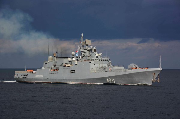 Фрегат ВМФ России поймал подлодку США Фрегат ВМФ России поймал подлодку США