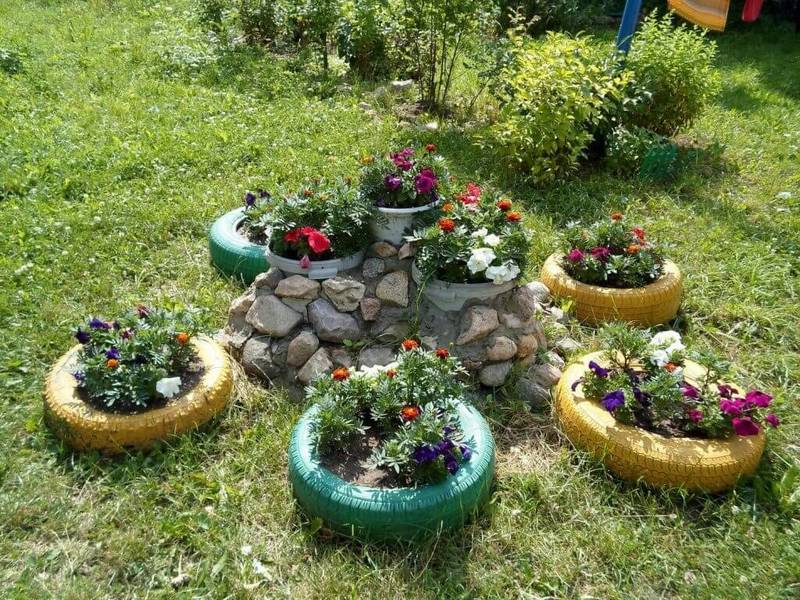 Из чего можно сделать ограждение для клумбы Из чего можно сделать ограждение для клумбы