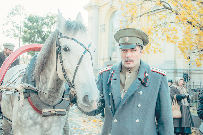 В новом сериале НТВ «Хождение по мукам», снятом по эпопее Алексея Толстого, Павел сыграл Вадима Рощина В новом сериале НТВ «Хождение по мукам», снятом по эпопее Алексея Толстого, Павел сыграл Вадима Рощина