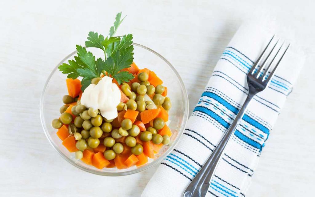 Салат с вареной морковкой: варианты рецептов, составы и порядок приготовления