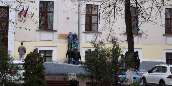 Польша возмущена демонтажом табличек о расстреле поляков в Твери