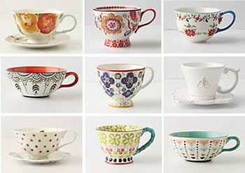 Чашки с разными рисунками и различной формы