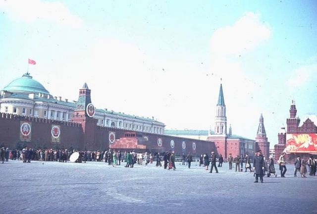Москва в преддверии 1 мая 1982 года. Москва в преддверии 1 мая 1982 года.