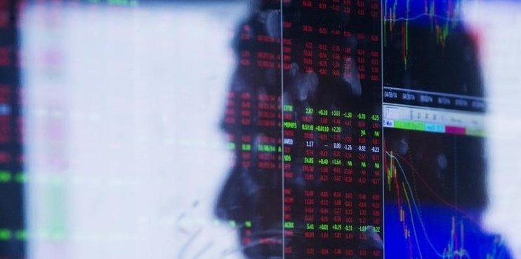 Цена нефти Brent упала ниже $70, доллар превысил 67 рублей Цена нефти Brent упала ниже $70, доллар превысил 67 рублей